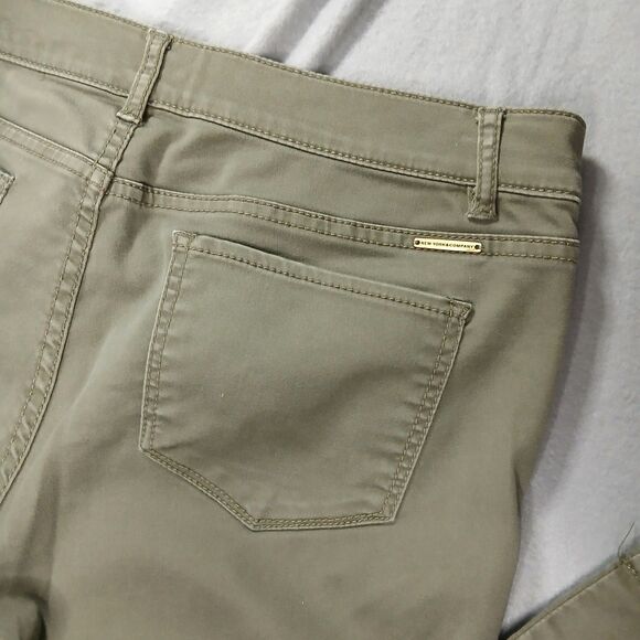 SOHO New York Legging Jeans Green Khaki Zipper Detail Stretch Button Fly sz: 12 - Picture 4 of 7